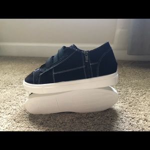 Zipper slip on shoes black